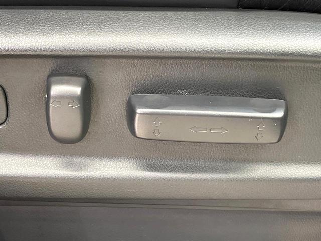 【パワーシート】スイッチ一つで簡単にシートの微調整が可能！電動だから力もいりません！快適なシートポジションにセットして、快適なドライブをお楽しみください。