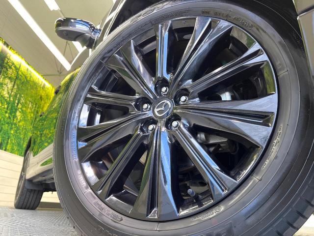 【純正１９インチアルミホイール】外観にマッチした純正アルミホイールを装着しております。各種社外アルミホイールや、スタッドレスタイヤも取扱いしております。是非ご相談ください♪