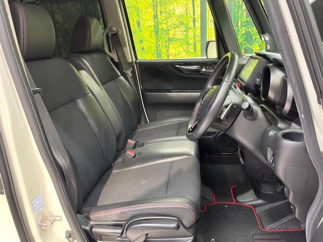 N-BOXカスタム 2トーンカラースタイル G・ターボLパッケージ フリップダウンモニター 純正8型ナビ 衝突軽減装置 禁煙車 バックカメラ 両側電動ドア オートエアコン オートライト ETC スマートキー ハーフレザー Bluetooth再生 電動格納ミラー(8枚目)