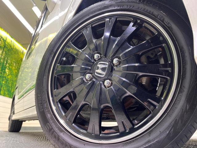 N-BOXカスタム 2トーンカラースタイル G・ターボLパッケージ フリップダウンモニター 純正8型ナビ 衝突軽減装置 禁煙車 バックカメラ 両側電動ドア オートエアコン オートライト ETC スマートキー ハーフレザー Bluetooth再生 電動格納ミラー(13枚目)