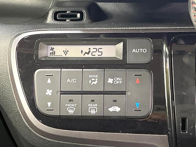 N-BOXカスタム 2トーンカラースタイル G・ターボLパッケージ フリップダウンモニター 純正8型ナビ 衝突軽減装置 禁煙車 バックカメラ 両側電動ドア オートエアコン オートライト ETC スマートキー ハーフレザー Bluetooth再生 電動格納ミラー(26枚目)