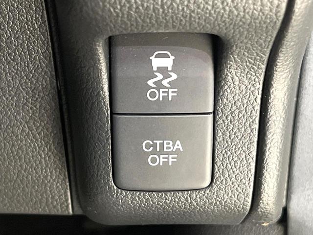 N-BOXカスタム 2トーンカラースタイル G・ターボLパッケージ フリップダウンモニター 純正8型ナビ 衝突軽減装置 禁煙車 バックカメラ 両側電動ドア オートエアコン オートライト ETC スマートキー ハーフレザー Bluetooth再生 電動格納ミラー(34枚目)