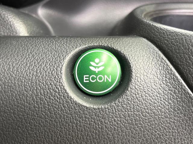 N-BOXカスタム 2トーンカラースタイル G・ターボLパッケージ フリップダウンモニター 純正8型ナビ 衝突軽減装置 禁煙車 バックカメラ 両側電動ドア オートエアコン オートライト ETC スマートキー ハーフレザー Bluetooth再生 電動格納ミラー(36枚目)