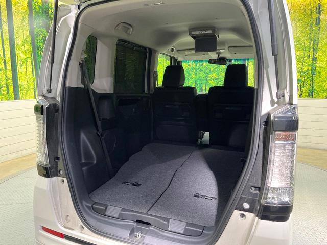 N-BOXカスタム 2トーンカラースタイル G・ターボLパッケージ フリップダウンモニター 純正8型ナビ 衝突軽減装置 禁煙車 バックカメラ 両側電動ドア オートエアコン オートライト ETC スマートキー ハーフレザー Bluetooth再生 電動格納ミラー(49枚目)