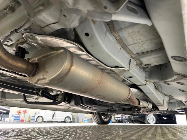 N-BOXカスタム 2トーンカラースタイル G・ターボLパッケージ フリップダウンモニター 純正8型ナビ 衝突軽減装置 禁煙車 バックカメラ 両側電動ドア オートエアコン オートライト ETC スマートキー ハーフレザー Bluetooth再生 電動格納ミラー(59枚目)