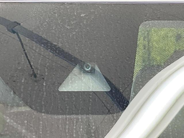 デイズ ボレロ　Ｘ　８型ディスプレイオーディオ　衝突軽減装置　全周囲カメラ　禁煙車　ＥＴＣ　ハーフレザーシート　アイドリングストップ　オートライト　オートエアコン　純正１４インチアルミ　電動格納ミラー　ドアバイザー（5枚目）