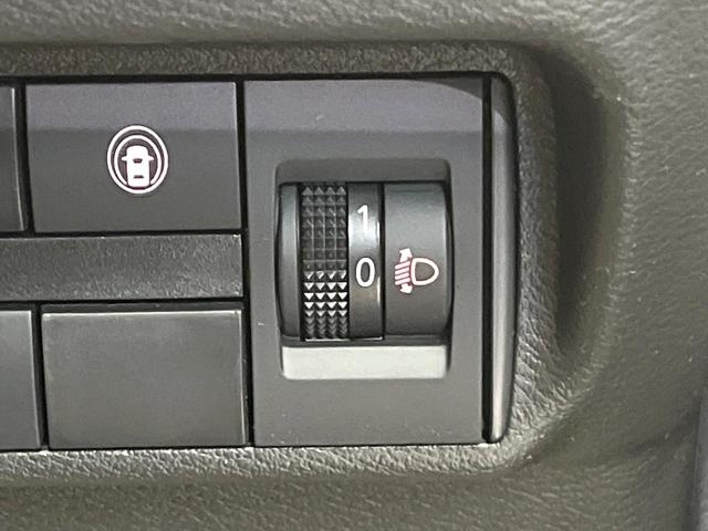 デイズ ボレロ　Ｘ　８型ディスプレイオーディオ　衝突軽減装置　全周囲カメラ　禁煙車　ＥＴＣ　ハーフレザーシート　アイドリングストップ　オートライト　オートエアコン　純正１４インチアルミ　電動格納ミラー　ドアバイザー（31枚目）