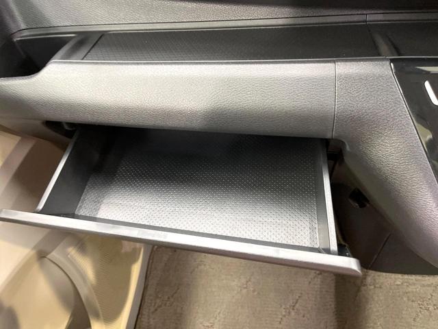 デイズ ボレロ　Ｘ　８型ディスプレイオーディオ　衝突軽減装置　全周囲カメラ　禁煙車　ＥＴＣ　ハーフレザーシート　アイドリングストップ　オートライト　オートエアコン　純正１４インチアルミ　電動格納ミラー　ドアバイザー（42枚目）