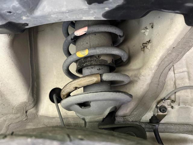 スペーシアカスタム ＸＳ　ＳＤナビ　フルセグ　電動ドア　ＨＩＤヘッド　オートライト　オートエアコン　スマートキー　アイドリングストップ　電動格納ミラー　プライバシーガラス　ロールサンシェード　Ｂｌｕｅｔｏｏｔｈ（24枚目）