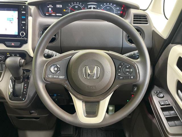 N-BOX L ホンダセンシング 純正8型ナビ バックカメラ フルセグ 電動スライドドア シートヒーター レーダークルーズ LEDヘッド 禁煙車 ロールサンシェード ドラレコ オートエアコン シートバックテーブル(12枚目)