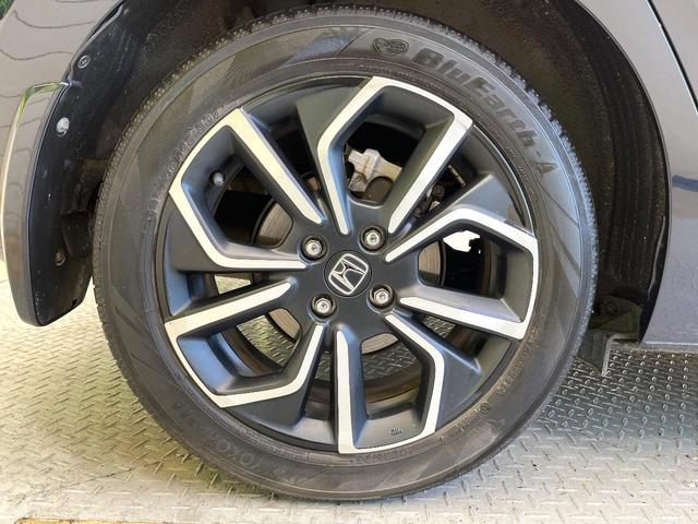 フィット ｅ：ＨＥＶホーム　ホンダセンシング　９型ホンダコネクトディスプレイ　バックカメラ　フルセグ　アダプティブクルーズ　純正１６インチアルミ　ステアリングスイッチ　ＬＥＤヘッド　オートハイビーム　オートエアコン　スマートキー（23枚目）