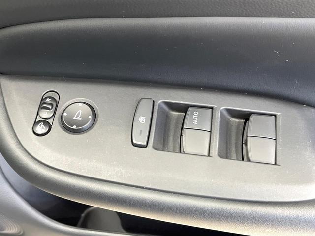 フィット ｅ：ＨＥＶホーム　ホンダセンシング　９型ホンダコネクトディスプレイ　バックカメラ　フルセグ　アダプティブクルーズ　純正１６インチアルミ　ステアリングスイッチ　ＬＥＤヘッド　オートハイビーム　オートエアコン　スマートキー（47枚目）