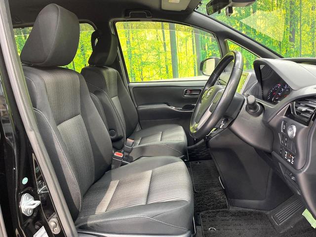 ヴォクシー ＺＳ　後期型　セーフティセンス　純正１０型ナビ　バックカメラ　両側電動ドア　７人乗り　ＬＥＤヘッド　禁煙車　ＥＴＣ　ドラレコ　純正１６インチアルミ　ロールサンシェード　スマートキー　シートバックテーブル（8枚目）