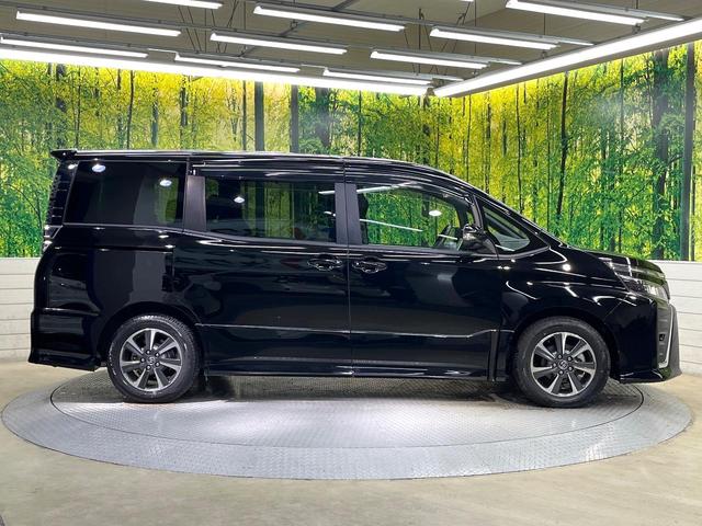 ヴォクシー ＺＳ　後期型　セーフティセンス　純正１０型ナビ　バックカメラ　両側電動ドア　７人乗り　ＬＥＤヘッド　禁煙車　ＥＴＣ　ドラレコ　純正１６インチアルミ　ロールサンシェード　スマートキー　シートバックテーブル（36枚目）