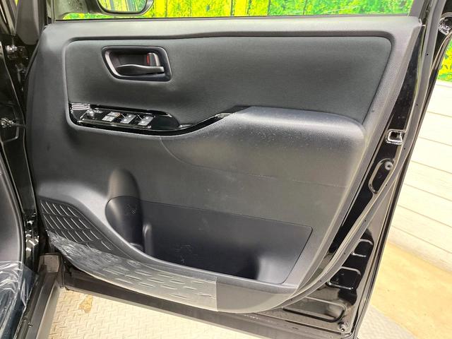 ヴォクシー ＺＳ　後期型　セーフティセンス　純正１０型ナビ　バックカメラ　両側電動ドア　７人乗り　ＬＥＤヘッド　禁煙車　ＥＴＣ　ドラレコ　純正１６インチアルミ　ロールサンシェード　スマートキー　シートバックテーブル（39枚目）