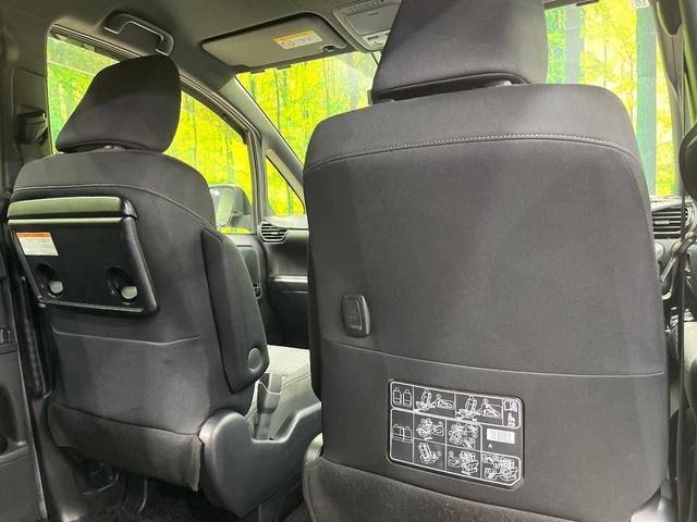 ヴォクシー ＺＳ　後期型　セーフティセンス　純正１０型ナビ　バックカメラ　両側電動ドア　７人乗り　ＬＥＤヘッド　禁煙車　ＥＴＣ　ドラレコ　純正１６インチアルミ　ロールサンシェード　スマートキー　シートバックテーブル（40枚目）