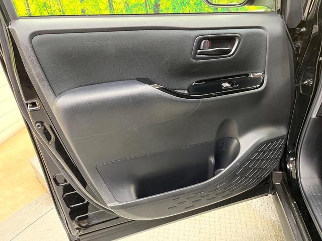 ヴォクシー ＺＳ　後期型　セーフティセンス　純正１０型ナビ　バックカメラ　両側電動ドア　７人乗り　ＬＥＤヘッド　禁煙車　ＥＴＣ　ドラレコ　純正１６インチアルミ　ロールサンシェード　スマートキー　シートバックテーブル（44枚目）