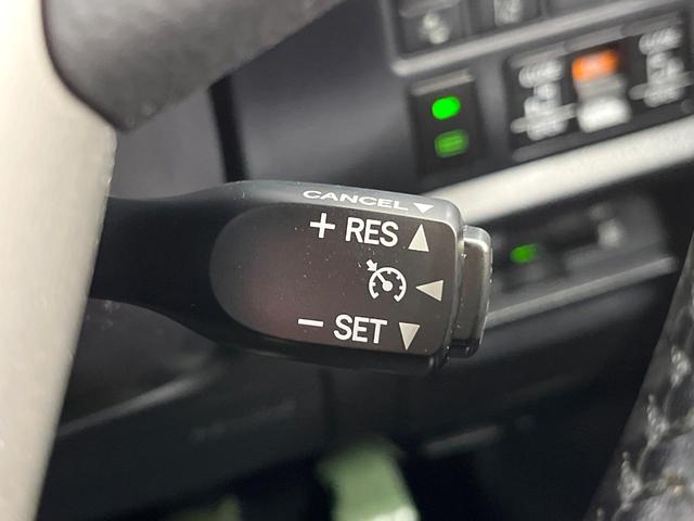 ヴォクシー ＺＳ　後期型　セーフティセンス　純正１０型ナビ　バックカメラ　両側電動ドア　７人乗り　ＬＥＤヘッド　禁煙車　ＥＴＣ　ドラレコ　純正１６インチアルミ　ロールサンシェード　スマートキー　シートバックテーブル（58枚目）