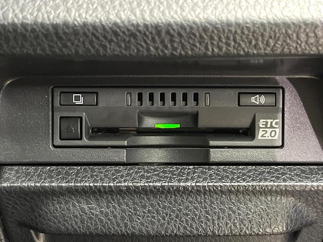 ヴォクシー ＺＳ　後期型　セーフティセンス　純正１０型ナビ　バックカメラ　両側電動ドア　７人乗り　ＬＥＤヘッド　禁煙車　ＥＴＣ　ドラレコ　純正１６インチアルミ　ロールサンシェード　スマートキー　シートバックテーブル（65枚目）