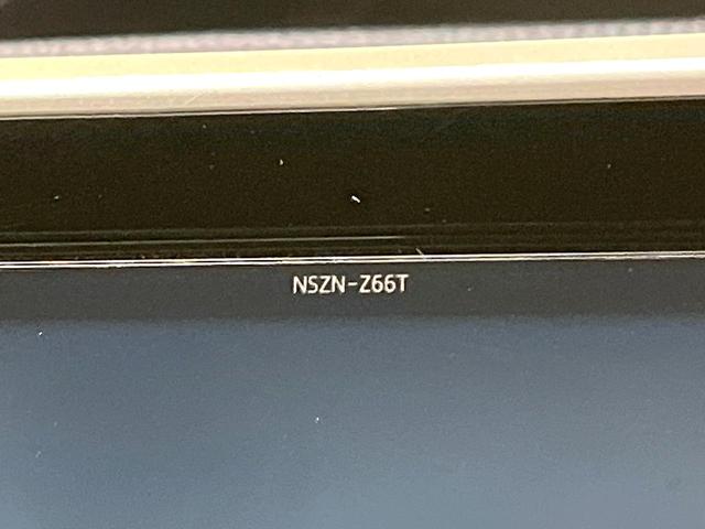 ヴォクシー ＺＳ　後期型　セーフティセンス　純正１０型ナビ　バックカメラ　両側電動ドア　７人乗り　ＬＥＤヘッド　禁煙車　ＥＴＣ　ドラレコ　純正１６インチアルミ　ロールサンシェード　スマートキー　シートバックテーブル（74枚目）