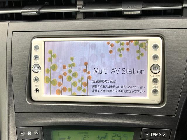 プリウス Ｓ　純正ナビ　バックカメラ　オートエアコン　純正１５インチアルミ　電動格納ミラー　スマートキー　ヘッドライトレベライザー　盗難防止装置　ＥＴＣ（3枚目）