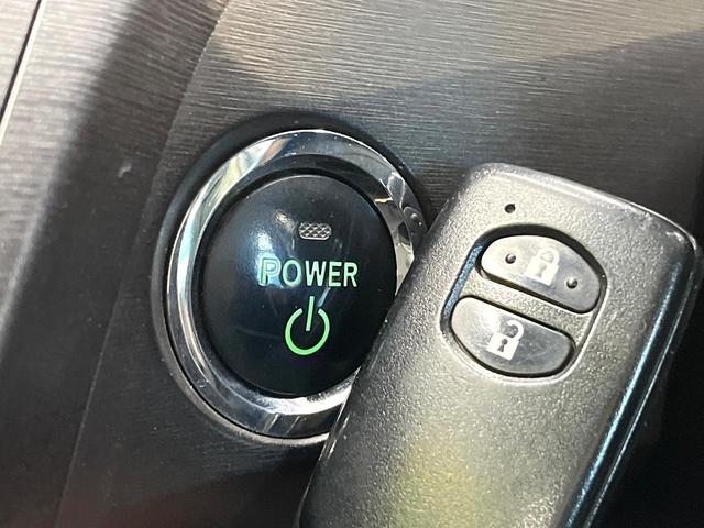 プリウス Ｓ　純正ナビ　バックカメラ　オートエアコン　純正１５インチアルミ　電動格納ミラー　スマートキー　ヘッドライトレベライザー　盗難防止装置　ＥＴＣ（7枚目）