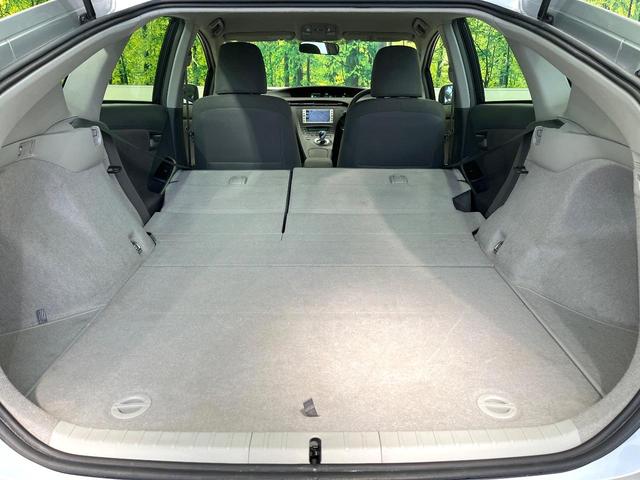 プリウス Ｓ　純正ナビ　バックカメラ　オートエアコン　純正１５インチアルミ　電動格納ミラー　スマートキー　ヘッドライトレベライザー　盗難防止装置　ＥＴＣ（10枚目）