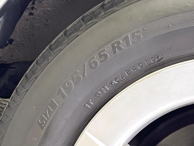 プリウス Ｓ　純正ナビ　バックカメラ　オートエアコン　純正１５インチアルミ　電動格納ミラー　スマートキー　ヘッドライトレベライザー　盗難防止装置　ＥＴＣ（27枚目）