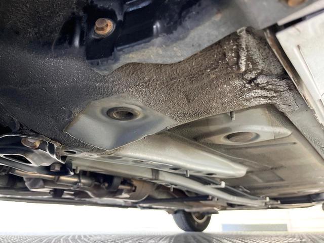 プリウス Ｓ　純正ナビ　バックカメラ　オートエアコン　純正１５インチアルミ　電動格納ミラー　スマートキー　ヘッドライトレベライザー　盗難防止装置　ＥＴＣ（32枚目）