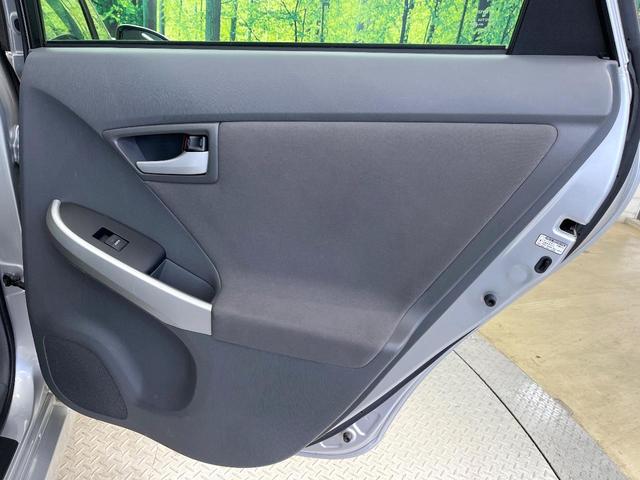 プリウス Ｓ　純正ナビ　バックカメラ　オートエアコン　純正１５インチアルミ　電動格納ミラー　スマートキー　ヘッドライトレベライザー　盗難防止装置　ＥＴＣ（39枚目）