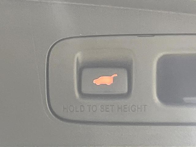 ステップワゴン ｅ：ＨＥＶスパーダ　純正１１．４型ナビ　バックカメラ　ホンダセンシング　両側電動ドア　レーダークルーズコントロール　ＥＴＣ　シートヒーター　オートエアコン　パワーバックドア　スマートキー　電動格納ミラー　ハーフレザー（7枚目）