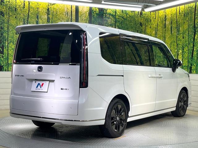 ステップワゴン ｅ：ＨＥＶスパーダ　純正１１．４型ナビ　バックカメラ　ホンダセンシング　両側電動ドア　レーダークルーズコントロール　ＥＴＣ　シートヒーター　オートエアコン　パワーバックドア　スマートキー　電動格納ミラー　ハーフレザー（18枚目）