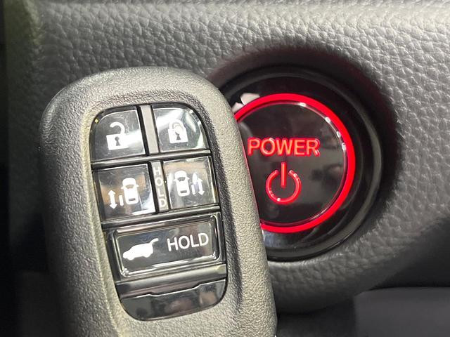 ステップワゴン ｅ：ＨＥＶスパーダ　純正１１．４型ナビ　バックカメラ　ホンダセンシング　両側電動ドア　レーダークルーズコントロール　ＥＴＣ　シートヒーター　オートエアコン　パワーバックドア　スマートキー　電動格納ミラー　ハーフレザー（30枚目）
