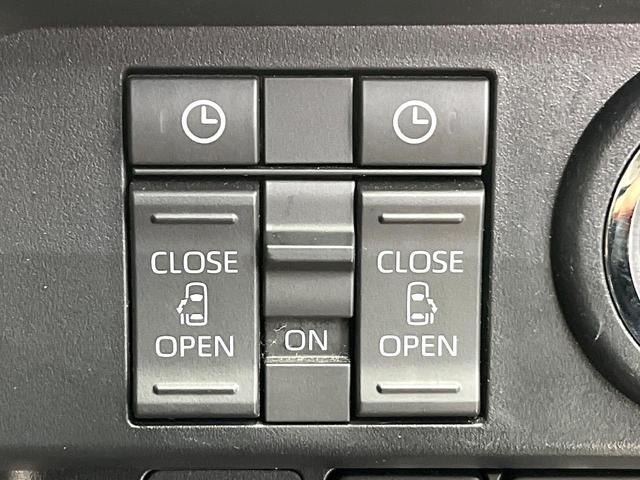 ルーミー カスタムＧ　両側電動ドア　スマートアシスト　レーダークルーズコントロール　オートライト　ＬＥＤヘッド　スマートキー　オートエアコン　衝突軽減装置　車線逸脱警報　コーナーセンサー　革巻きステアリング　電動格納ミラー（5枚目）