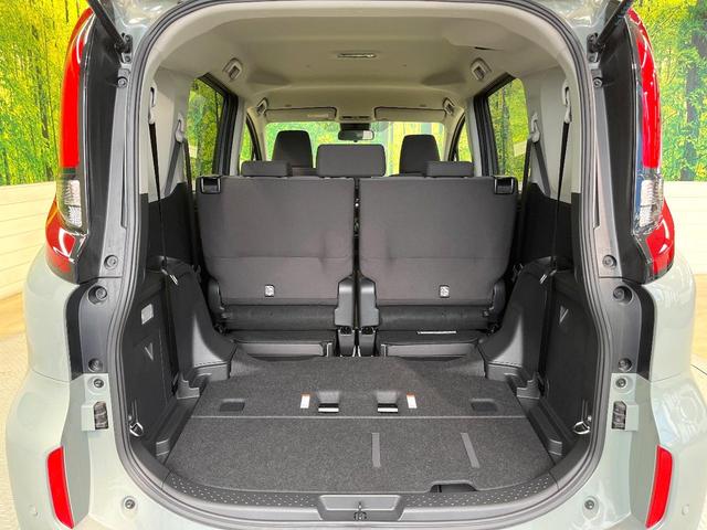 シエンタ ハイブリッドＸ　禁煙車　電動スライドドア　衝突被害軽減システム　レーダークルーズ　コーナーセンサー　スマートキー　ＬＥＤヘッド　オートハイビーム　車線逸脱警報　オートライト　オートエアコン（11枚目）