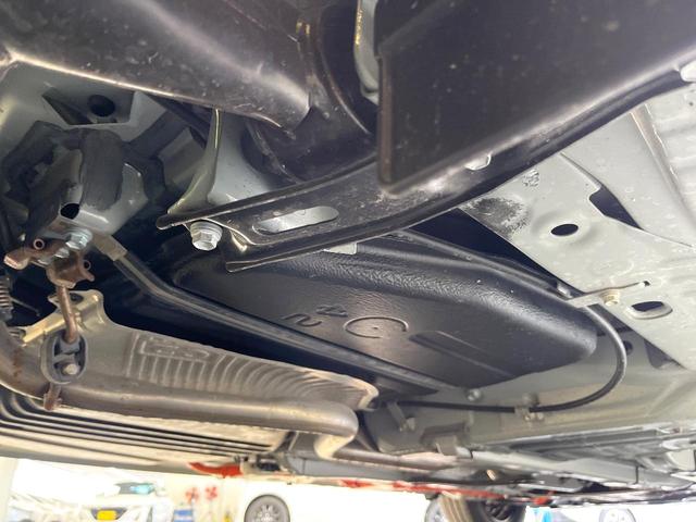 シエンタ ハイブリッドＸ　禁煙車　電動スライドドア　衝突被害軽減システム　レーダークルーズ　コーナーセンサー　スマートキー　ＬＥＤヘッド　オートハイビーム　車線逸脱警報　オートライト　オートエアコン（22枚目）