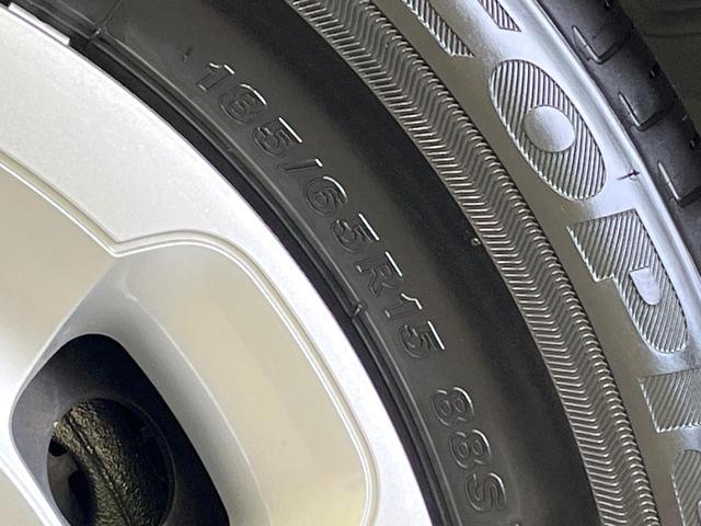 シエンタ ハイブリッドＸ　禁煙車　電動スライドドア　衝突被害軽減システム　レーダークルーズ　コーナーセンサー　スマートキー　ＬＥＤヘッド　オートハイビーム　車線逸脱警報　オートライト　オートエアコン（26枚目）