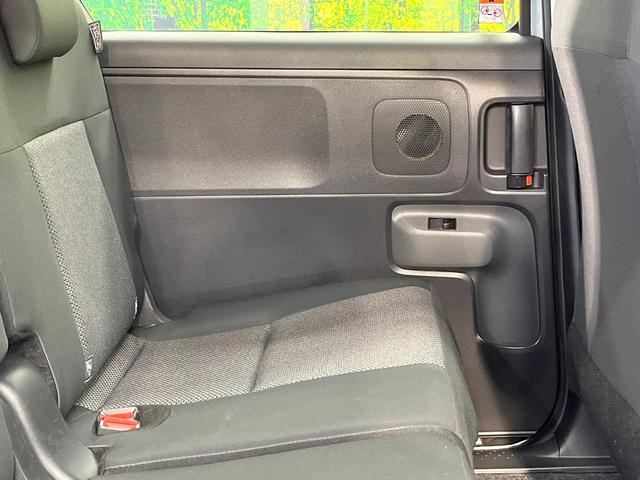 シエンタ ハイブリッドＸ　禁煙車　電動スライドドア　衝突被害軽減システム　レーダークルーズ　コーナーセンサー　スマートキー　ＬＥＤヘッド　オートハイビーム　車線逸脱警報　オートライト　オートエアコン（39枚目）