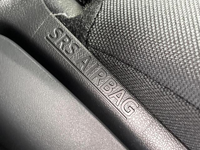 シエンタ ハイブリッドＸ　禁煙車　電動スライドドア　衝突被害軽減システム　レーダークルーズ　コーナーセンサー　スマートキー　ＬＥＤヘッド　オートハイビーム　車線逸脱警報　オートライト　オートエアコン（42枚目）