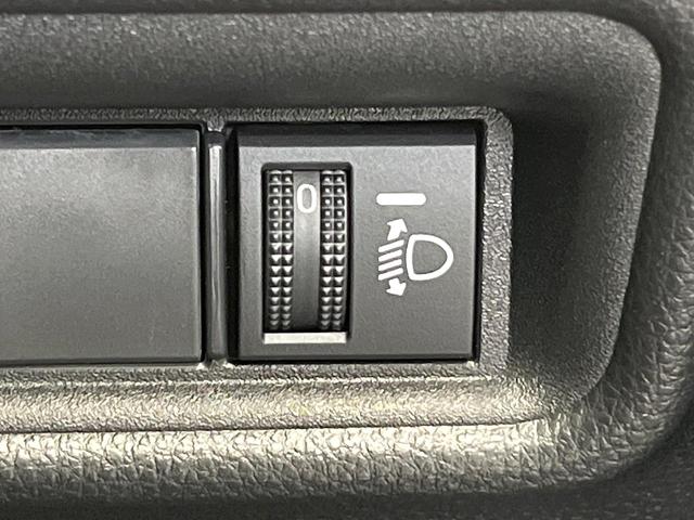 シエンタ ハイブリッドＸ　禁煙車　電動スライドドア　衝突被害軽減システム　レーダークルーズ　コーナーセンサー　スマートキー　ＬＥＤヘッド　オートハイビーム　車線逸脱警報　オートライト　オートエアコン（52枚目）