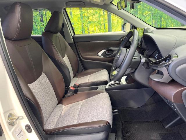 ヤリスクロス ハイブリッドＺ　バックカメラ　衝突被害軽減システム　レーダークルーズ　ステアリングヒーター　ハーフレザーシート　シートヒーター　パワーシート　ドラレコ　ＬＥＤヘッド　ビルトインＥＴＣ　純正１８インチアルミ（8枚目）