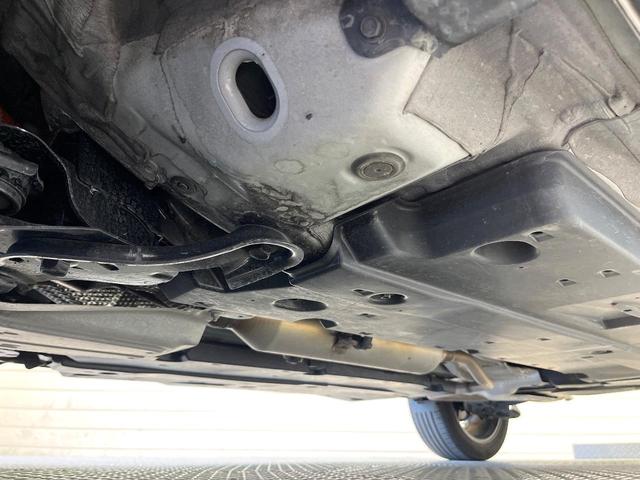 ヤリスクロス ハイブリッドＺ　バックカメラ　衝突被害軽減システム　レーダークルーズ　ステアリングヒーター　ハーフレザーシート　シートヒーター　パワーシート　ドラレコ　ＬＥＤヘッド　ビルトインＥＴＣ　純正１８インチアルミ（22枚目）