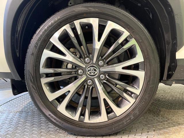 ヤリスクロス ハイブリッドＺ　バックカメラ　衝突被害軽減システム　レーダークルーズ　ステアリングヒーター　ハーフレザーシート　シートヒーター　パワーシート　ドラレコ　ＬＥＤヘッド　ビルトインＥＴＣ　純正１８インチアルミ（31枚目）