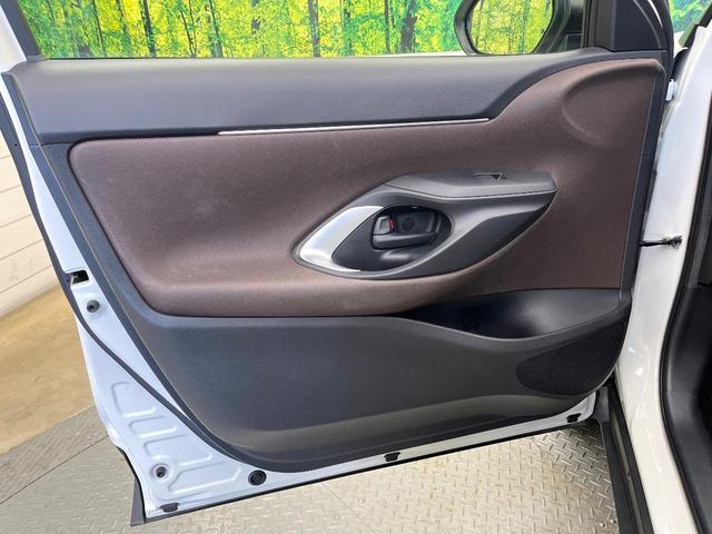 ヤリスクロス ハイブリッドＺ　バックカメラ　衝突被害軽減システム　レーダークルーズ　ステアリングヒーター　ハーフレザーシート　シートヒーター　パワーシート　ドラレコ　ＬＥＤヘッド　ビルトインＥＴＣ　純正１８インチアルミ（42枚目）