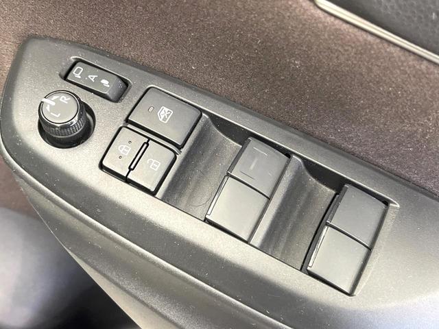 ヤリスクロス ハイブリッドＺ　バックカメラ　衝突被害軽減システム　レーダークルーズ　ステアリングヒーター　ハーフレザーシート　シートヒーター　パワーシート　ドラレコ　ＬＥＤヘッド　ビルトインＥＴＣ　純正１８インチアルミ（49枚目）