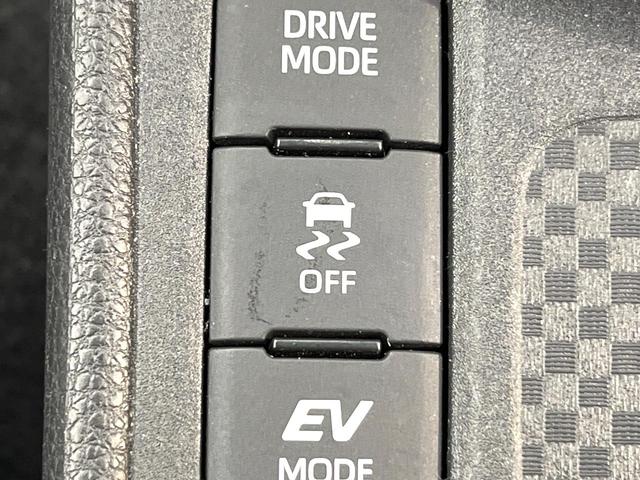 ヤリスクロス ハイブリッドＺ　バックカメラ　衝突被害軽減システム　レーダークルーズ　ステアリングヒーター　ハーフレザーシート　シートヒーター　パワーシート　ドラレコ　ＬＥＤヘッド　ビルトインＥＴＣ　純正１８インチアルミ（61枚目）