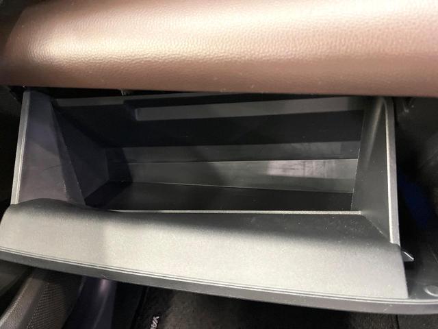 ヤリスクロス ハイブリッドＺ　バックカメラ　衝突被害軽減システム　レーダークルーズ　ステアリングヒーター　ハーフレザーシート　シートヒーター　パワーシート　ドラレコ　ＬＥＤヘッド　ビルトインＥＴＣ　純正１８インチアルミ（66枚目）