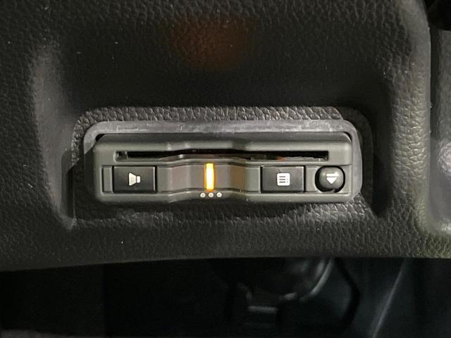 ヴェゼル e:HEV Z バックカメラ 衝突被害軽減システム 禁煙車 電動リアゲート ハーフレザーシート ドラレコ コーナーセンサー スマートキー LEDヘッド ETC 純正18インチアルミ 車線逸脱警報 オートライト(64枚目)