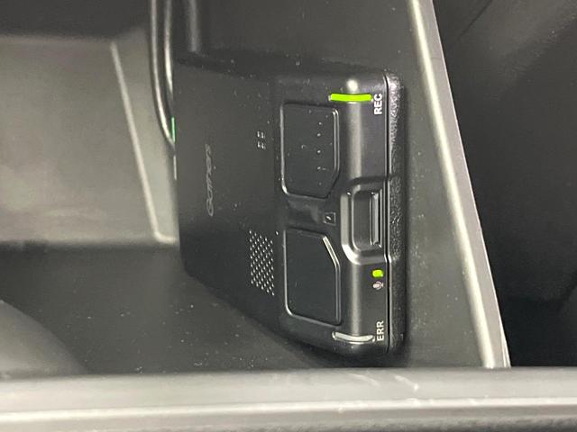 ヴェゼル e:HEV Z バックカメラ 衝突被害軽減システム 禁煙車 電動リアゲート ハーフレザーシート ドラレコ コーナーセンサー スマートキー LEDヘッド ETC 純正18インチアルミ 車線逸脱警報 オートライト(73枚目)