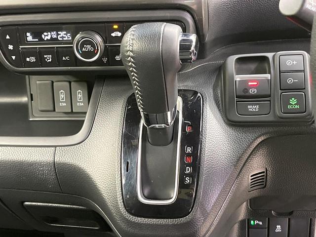 N-BOXカスタム L スタイル+ブラック ホンダセンシング アダプティブクルーズ SDナビ バックカメラ 両側電動ドア シートヒーター 禁煙車 コーナーセンサー LEDヘッド ドラレコ ETC 純正14インチアルミ ロールサンシェード(65枚目)